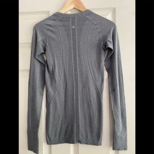 Lululemon long sleeve shirt